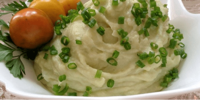 Puree hanga te kāpeti tae me te tōmato